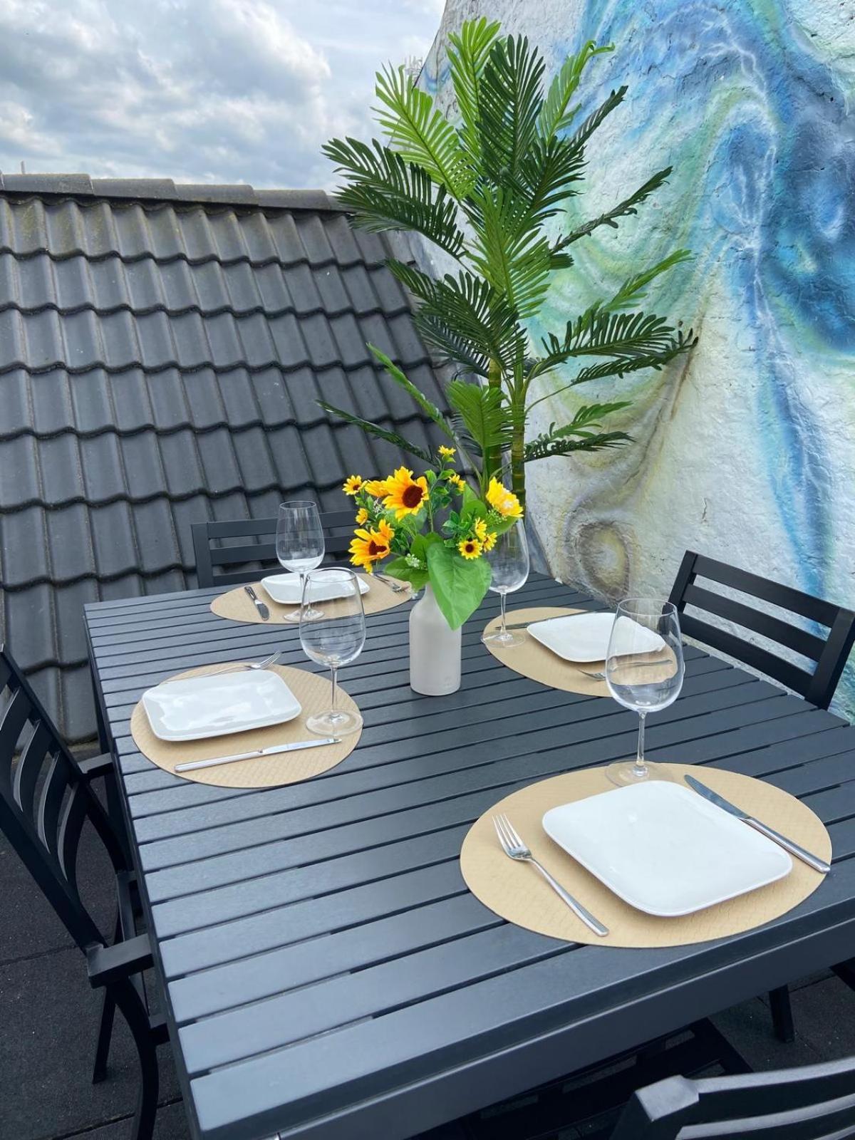 The Rooftop - A Trendy New Apartment With Airconditioning, Large Terrace & Free Parking Остенде Экстерьер фото